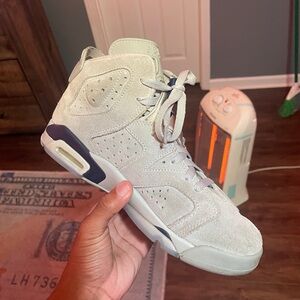 Nike Air Jordan 6 Retro Light Grey Sneakers
